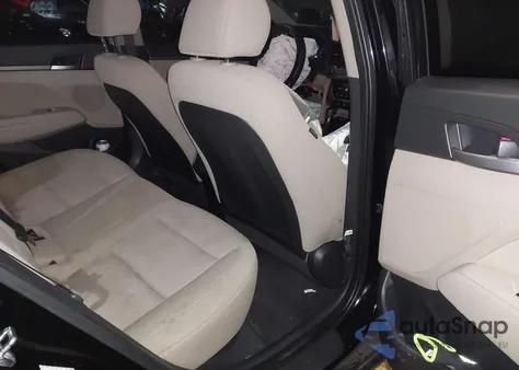 2018 Hyundai Elantra Sel z USA, uszkodzony, nr VIN KMHD84LF2JU612689